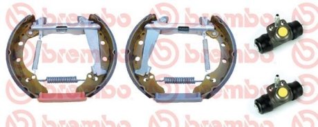 Комплект тормозных колодок BREMBO K85 023 (фото 1)