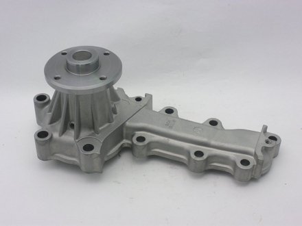 Помпа Nissan RB20P GMB GWN70A