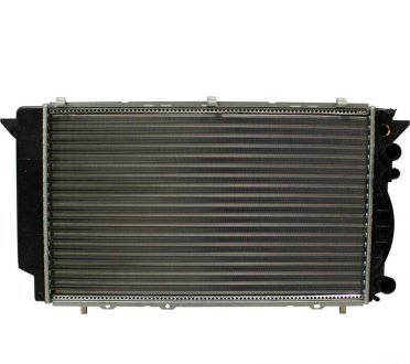 Радиатор, охлаждения дивгателя JP GROUP 1114202700 (фото 1)