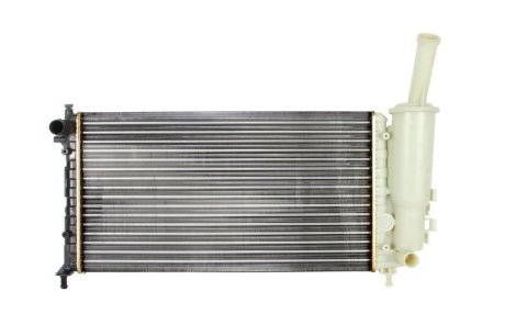 Радиатор, охлаждения дивгателя NISSENS 61881 (фото 1)
